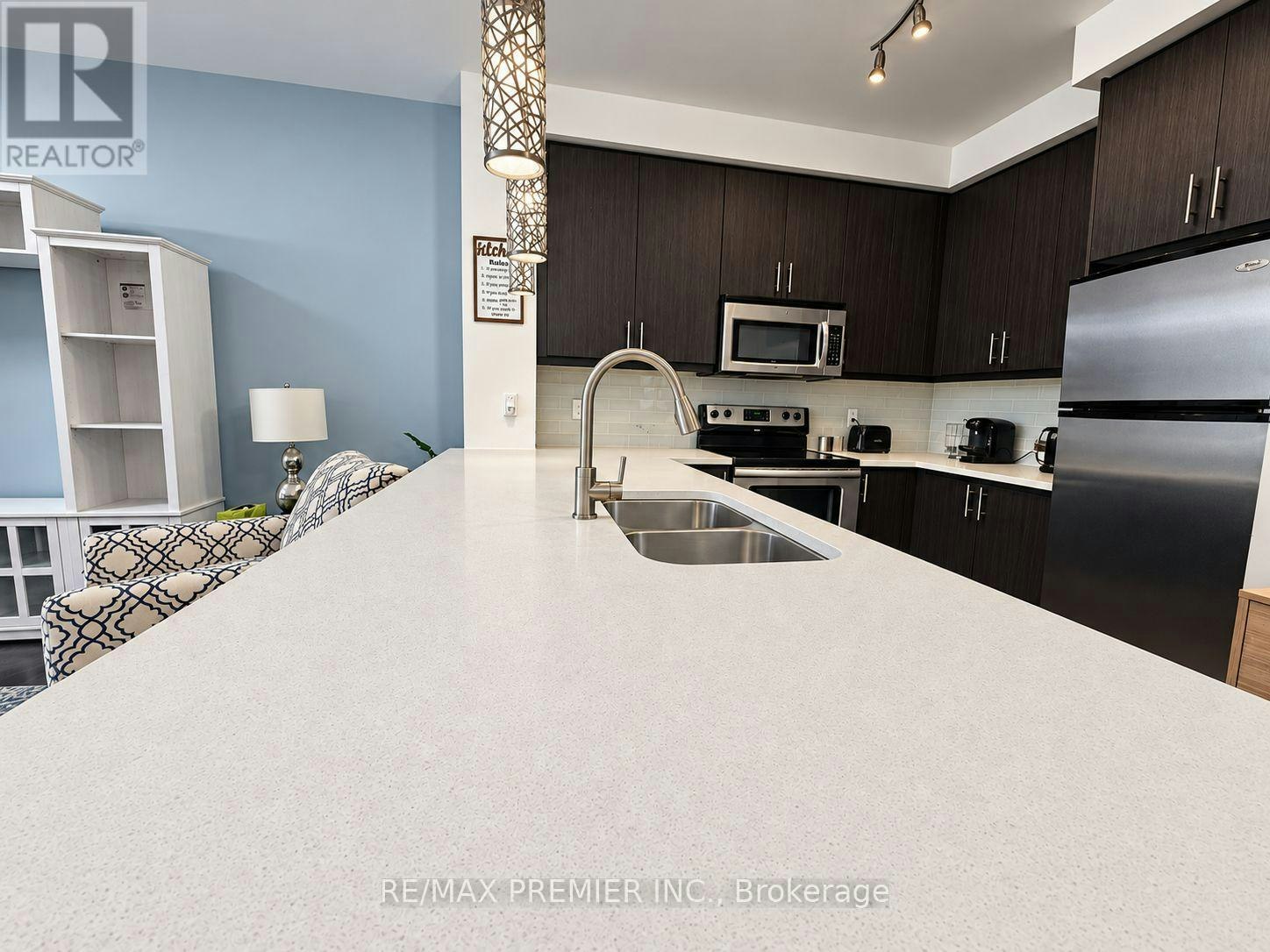 1009-9245 Jane Street, Vaughan, ON, L6A 0J9 - 9