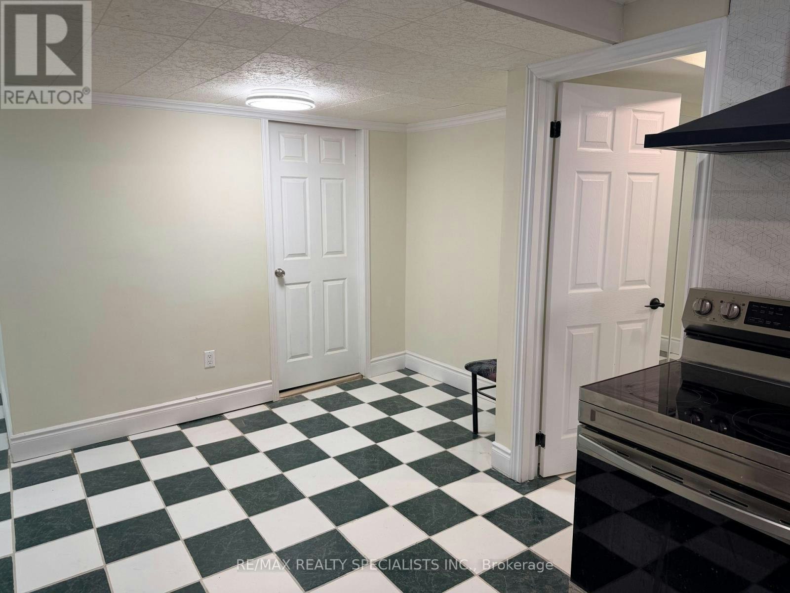 828 Cardington Street, Mississauga, ON, L5V 1Z6 - 11
