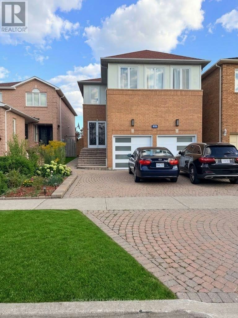 828 Cardington Street, Mississauga, ON, L5V 1Z6