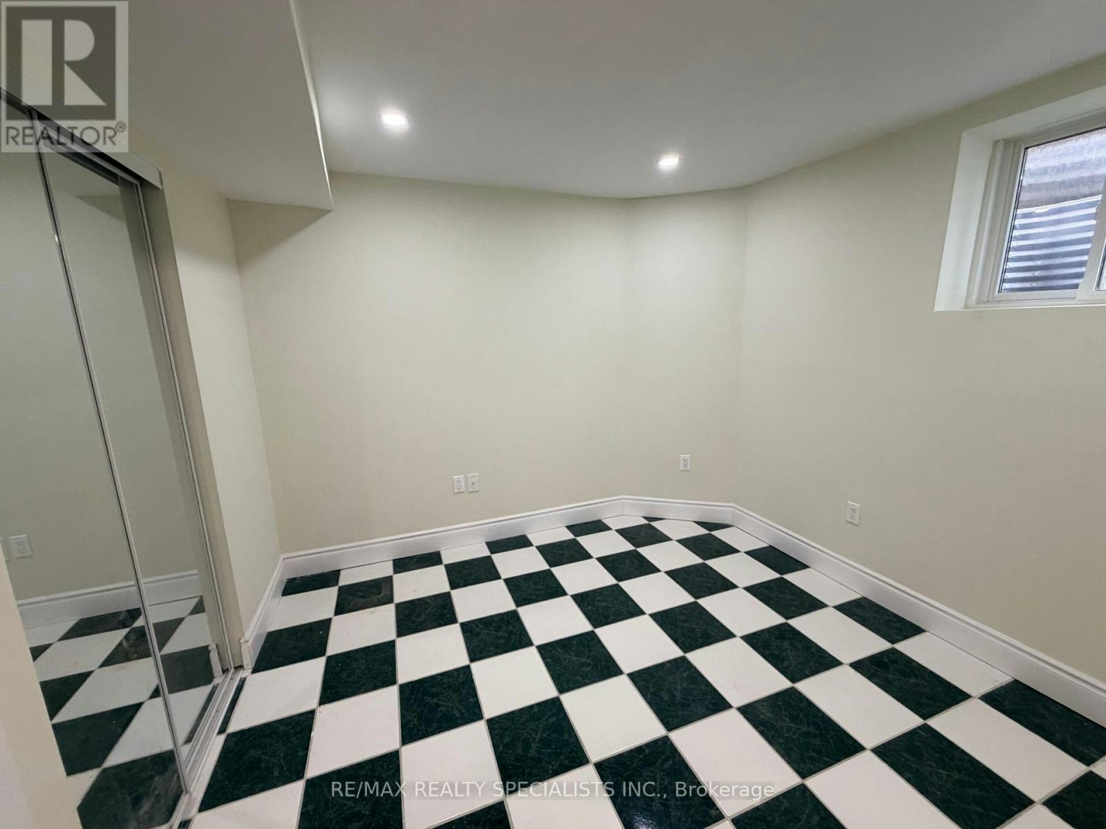 828 Cardington Street, Mississauga, ON, L5V 1Z6 - 12
