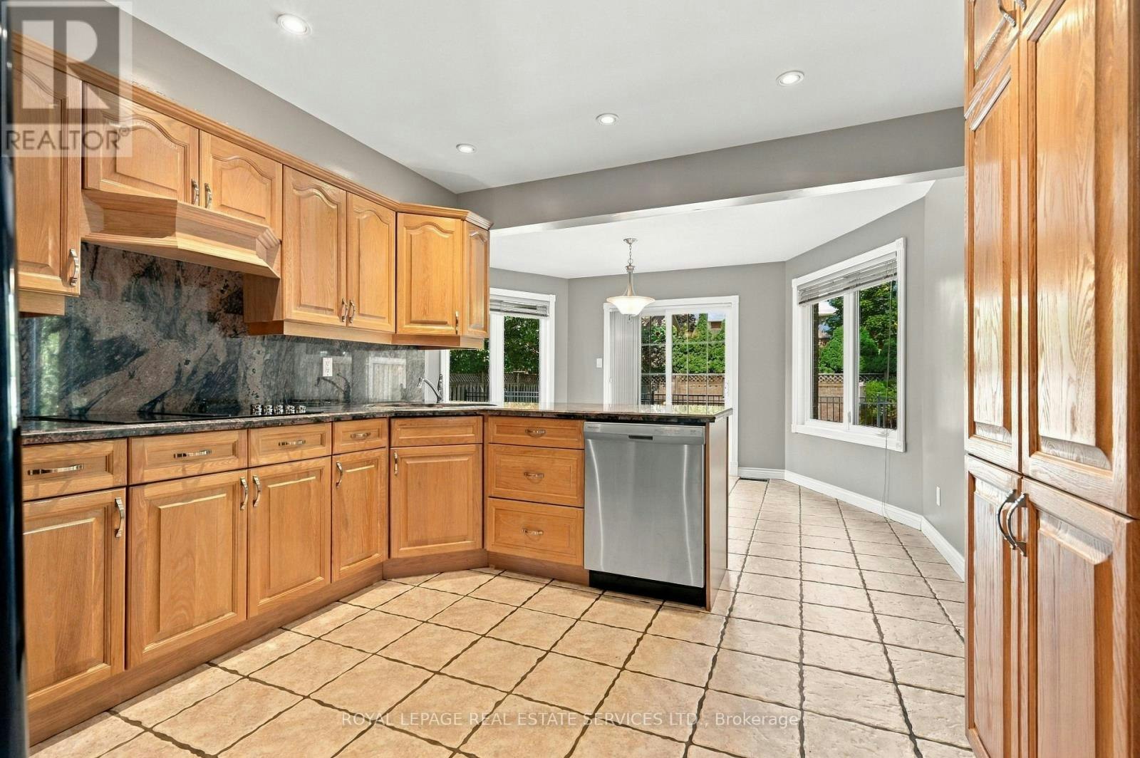 1151 Forest Trail Place, Oakville, ON, L6M 3H7 - 12
