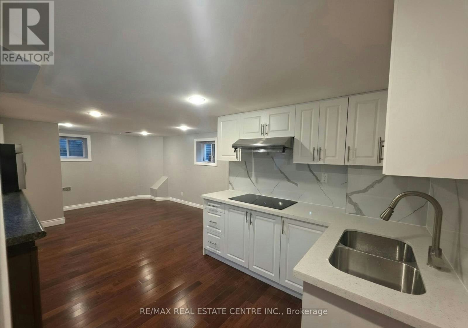 LOWER-7063 Gillespie Lane, Mississauga, ON, L5W 1E8