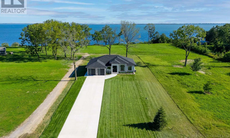 9 Black Walnut Drive