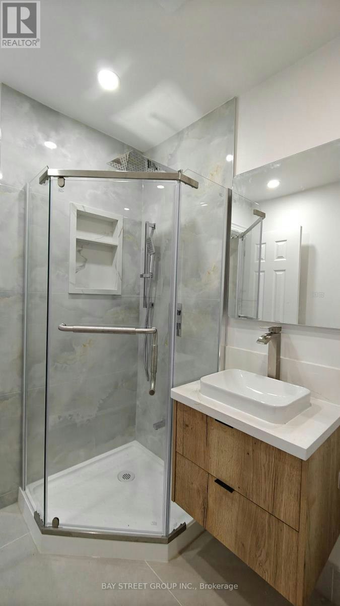 LOWER-9 Mosedale Crescent, Toronto, ON, M2J 3A3 - 4