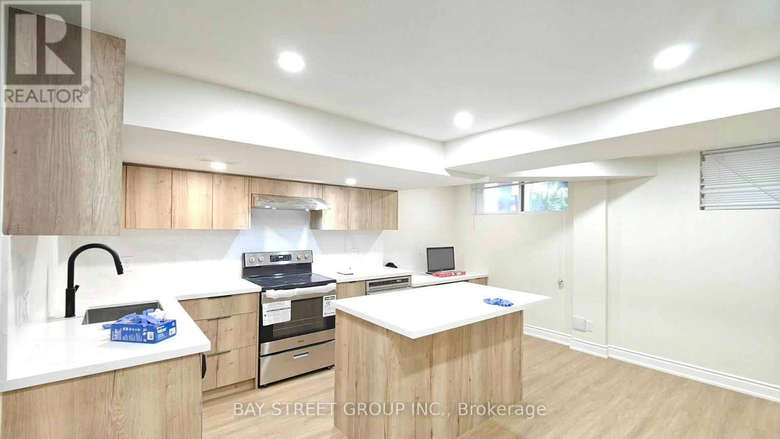 LOWER-9 Mosedale Crescent, Toronto, ON, M2J 3A3 - 7