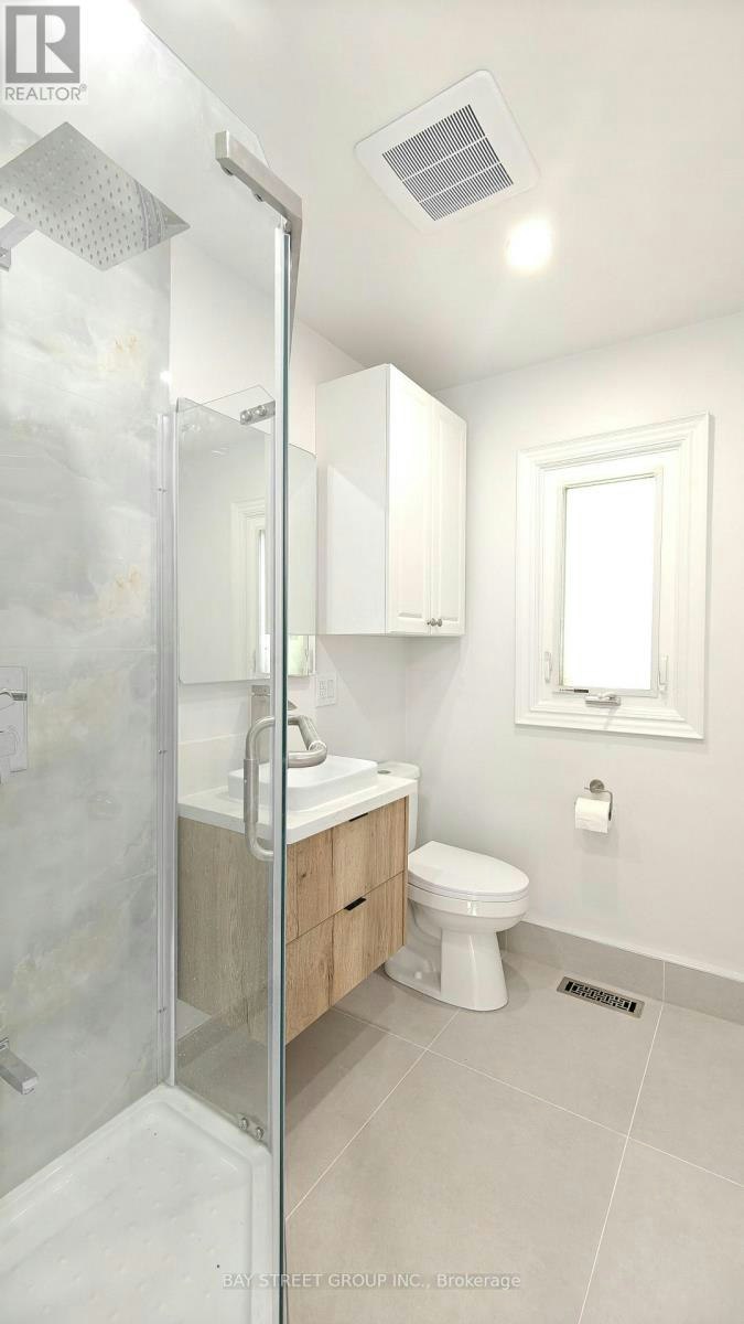 LOWER-9 Mosedale Crescent, Toronto, ON, M2J 3A3 - 3