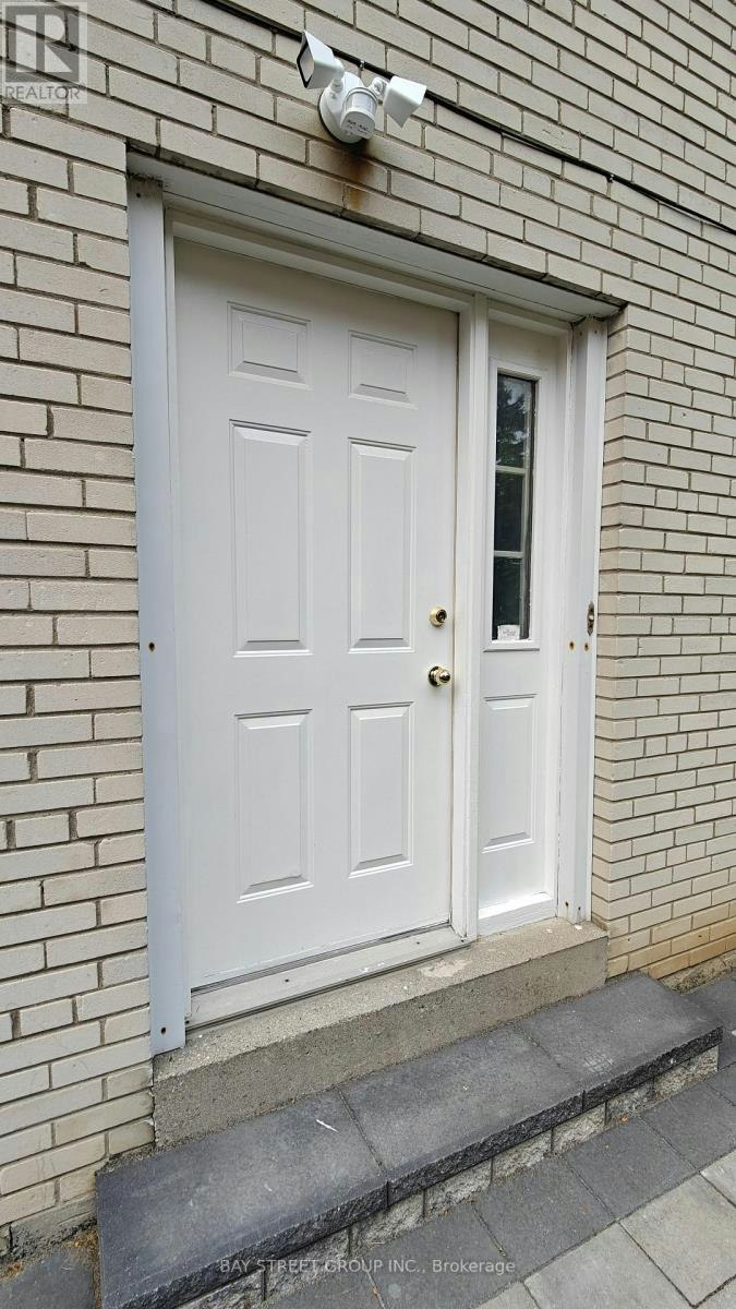 LOWER-9 Mosedale Crescent, Toronto, ON, M2J 3A3 - 2