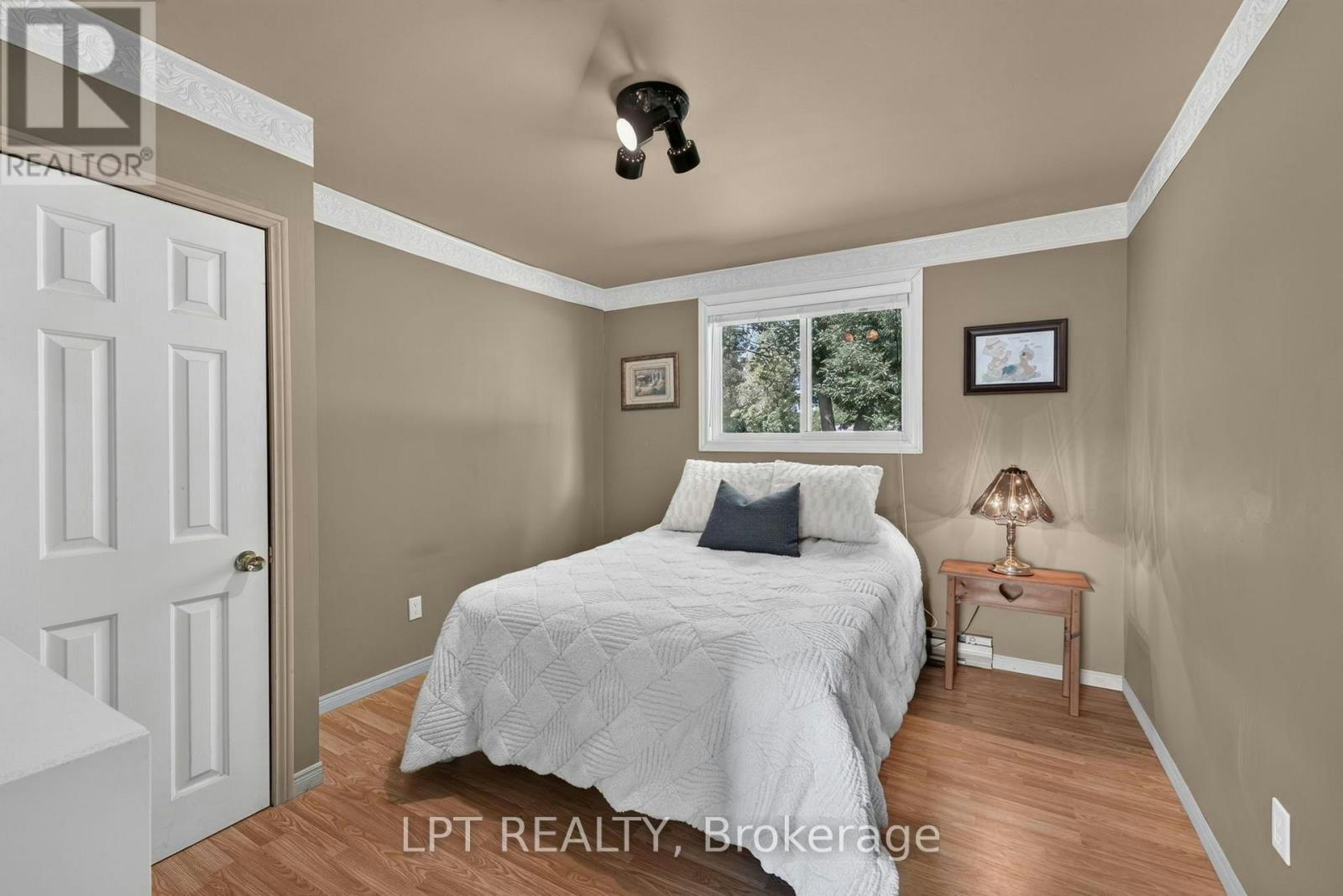 263 Richmond Street, North Middlesex, ON, N0M 2K0 - 19