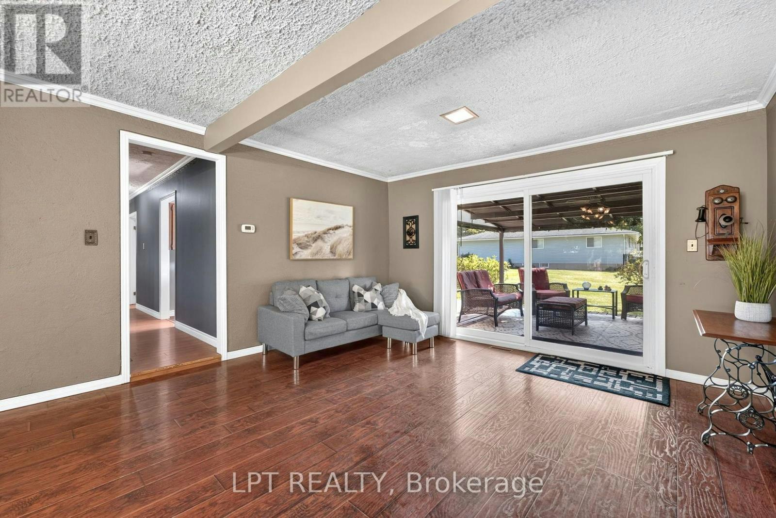 263 Richmond Street, North Middlesex, ON, N0M 2K0 - 23