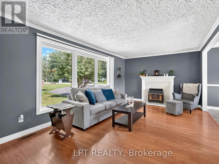 263 Richmond Street, North Middlesex, ON, N0M 2K0 - 8