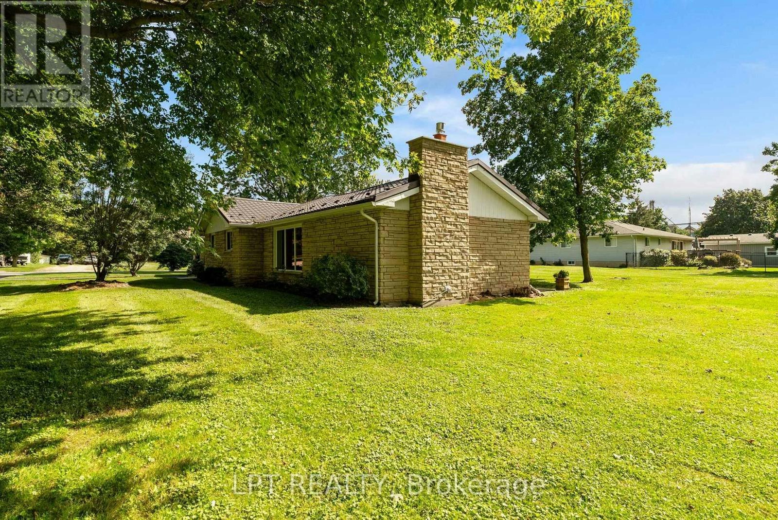 263 Richmond Street, North Middlesex, ON, N0M 2K0 - 33