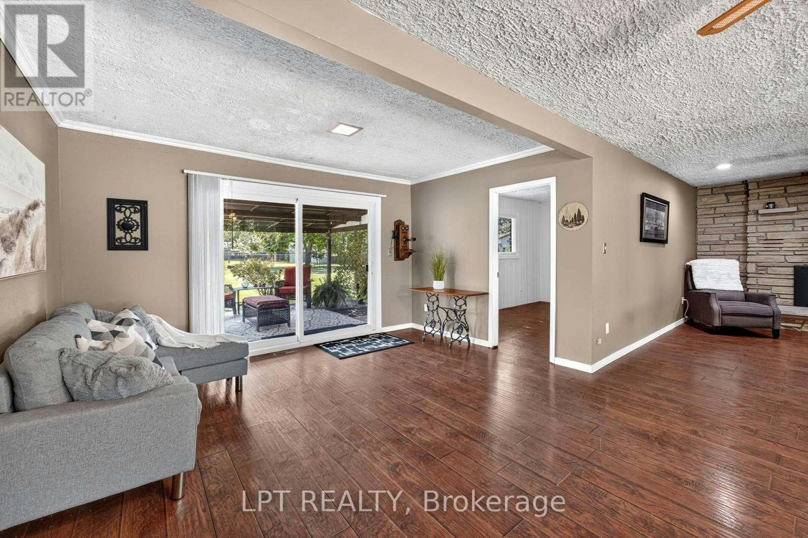 263 Richmond Street, North Middlesex, ON, N0M 2K0 - 21