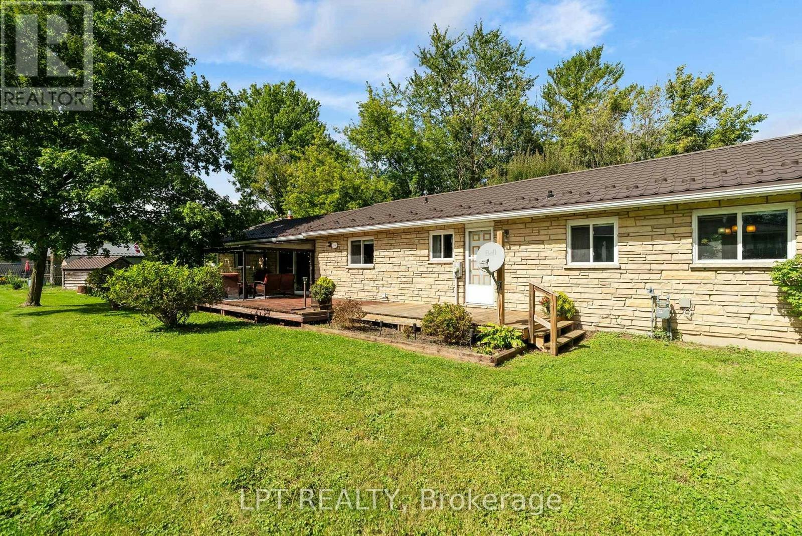 263 Richmond Street, North Middlesex, ON, N0M 2K0 - 36