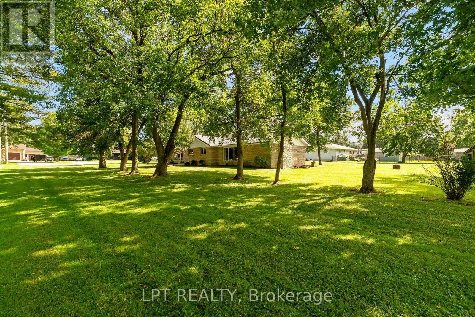 263 Richmond Street, North Middlesex, ON, N0M 2K0 - 32