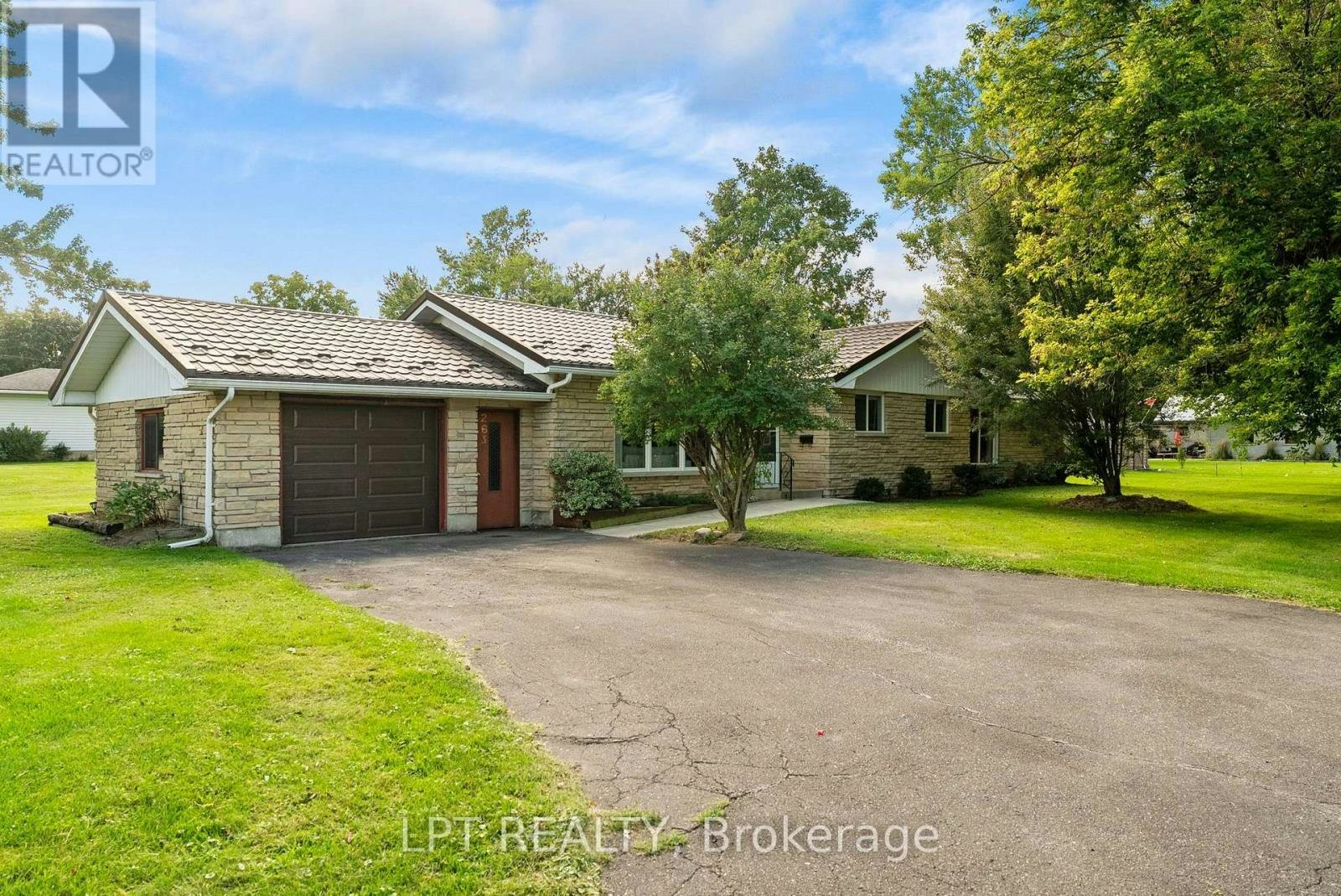 263 Richmond Street, North Middlesex, ON, N0M 2K0