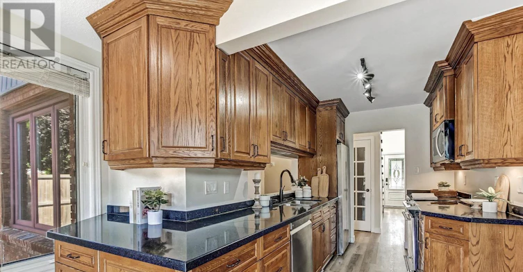 665 Upper Queen Street, London, ON, N6C 5C3 - 11