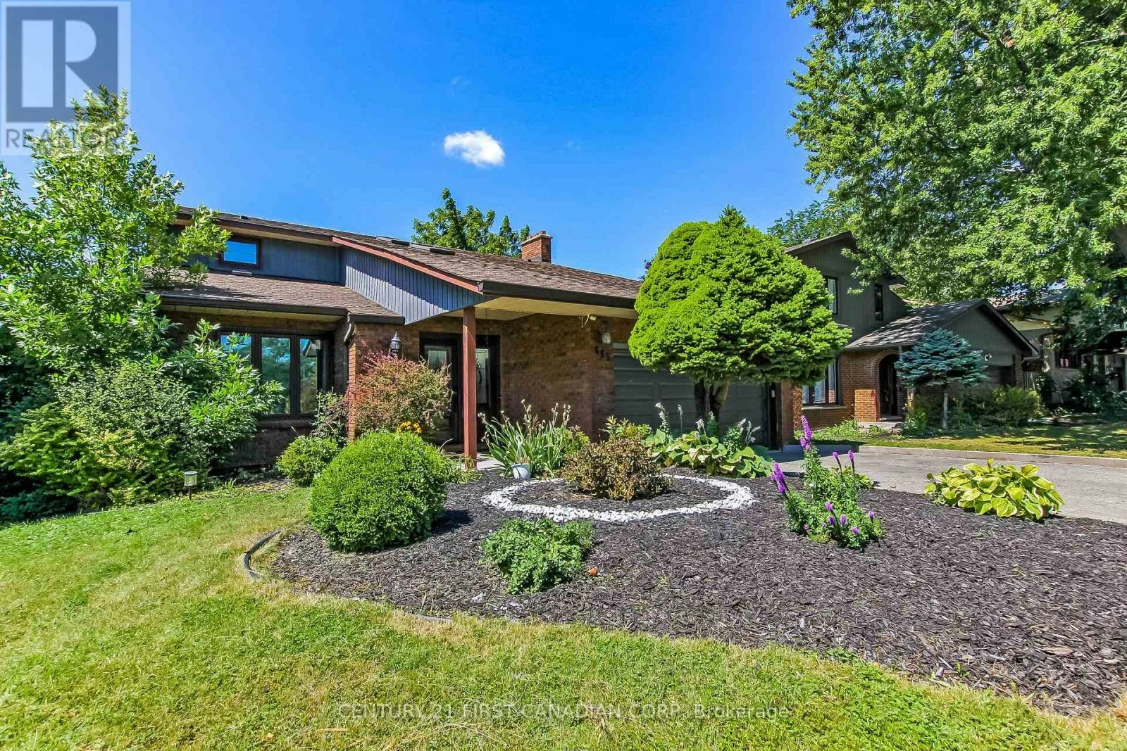 665 Upper Queen Street, London, ON, N6C 5C3