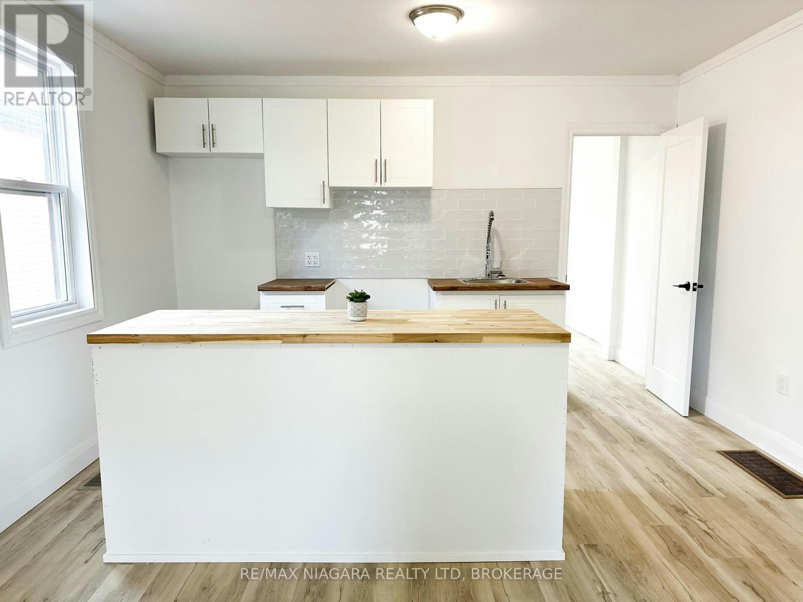UPPER-233 Pelham Road, St. Catharines, ON, L2S 1W8 - 3