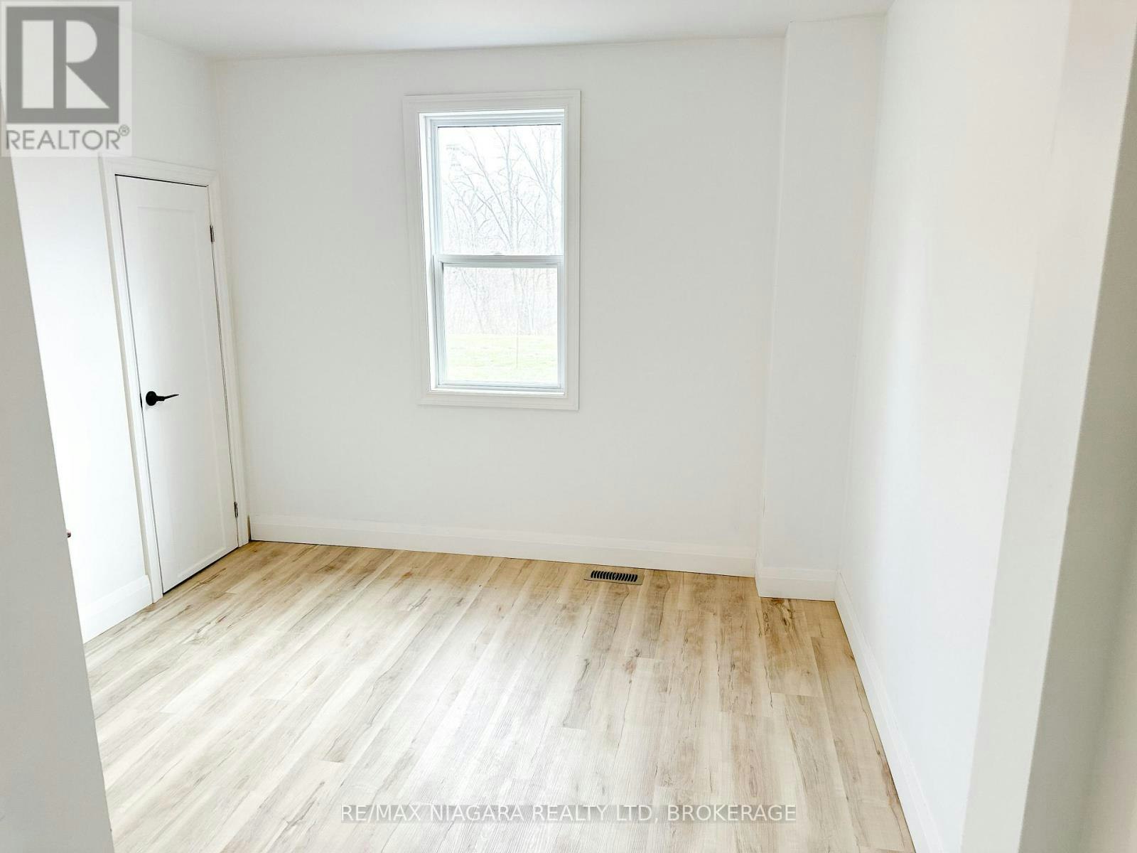 UPPER-233 Pelham Road, St. Catharines, ON, L2S 1W8 - 10