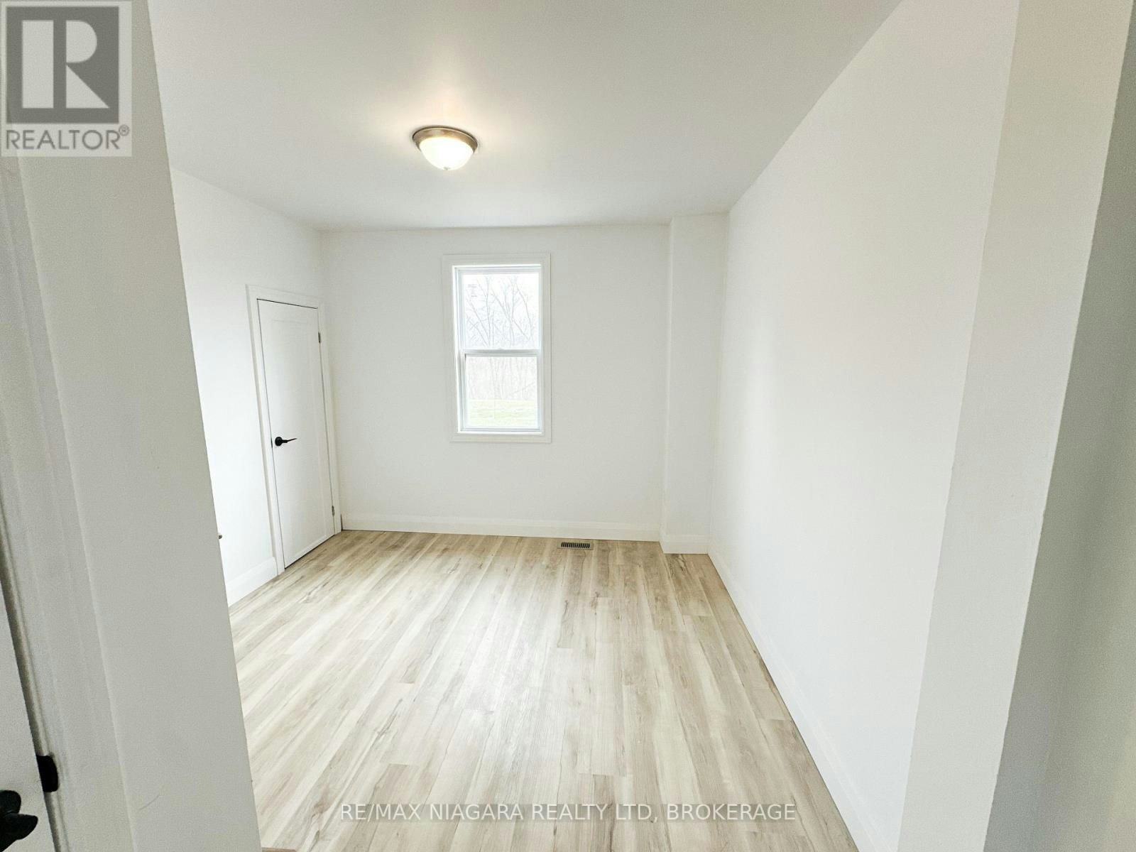 UPPER-233 Pelham Road, St. Catharines, ON, L2S 1W8 - 14