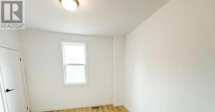 UPPER-233 Pelham Road, St. Catharines, ON, L2S 1W8 - 12