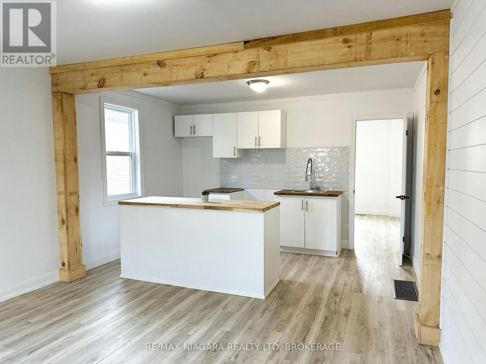 UPPER-233 Pelham Road, St. Catharines, ON, L2S 1W8 - 4