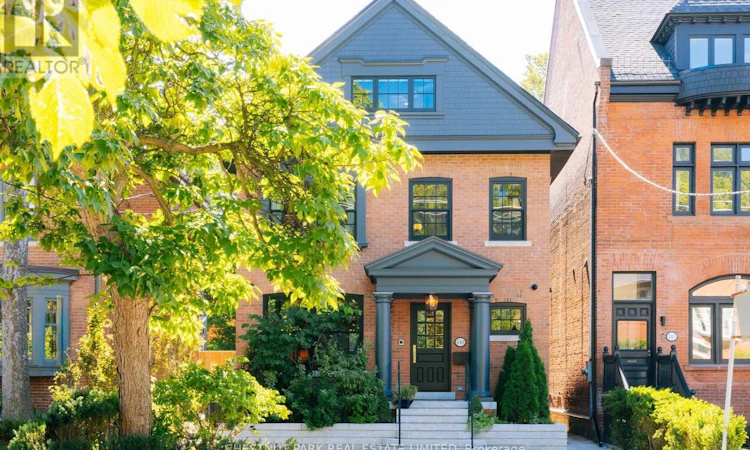 149 Roxborough Street E