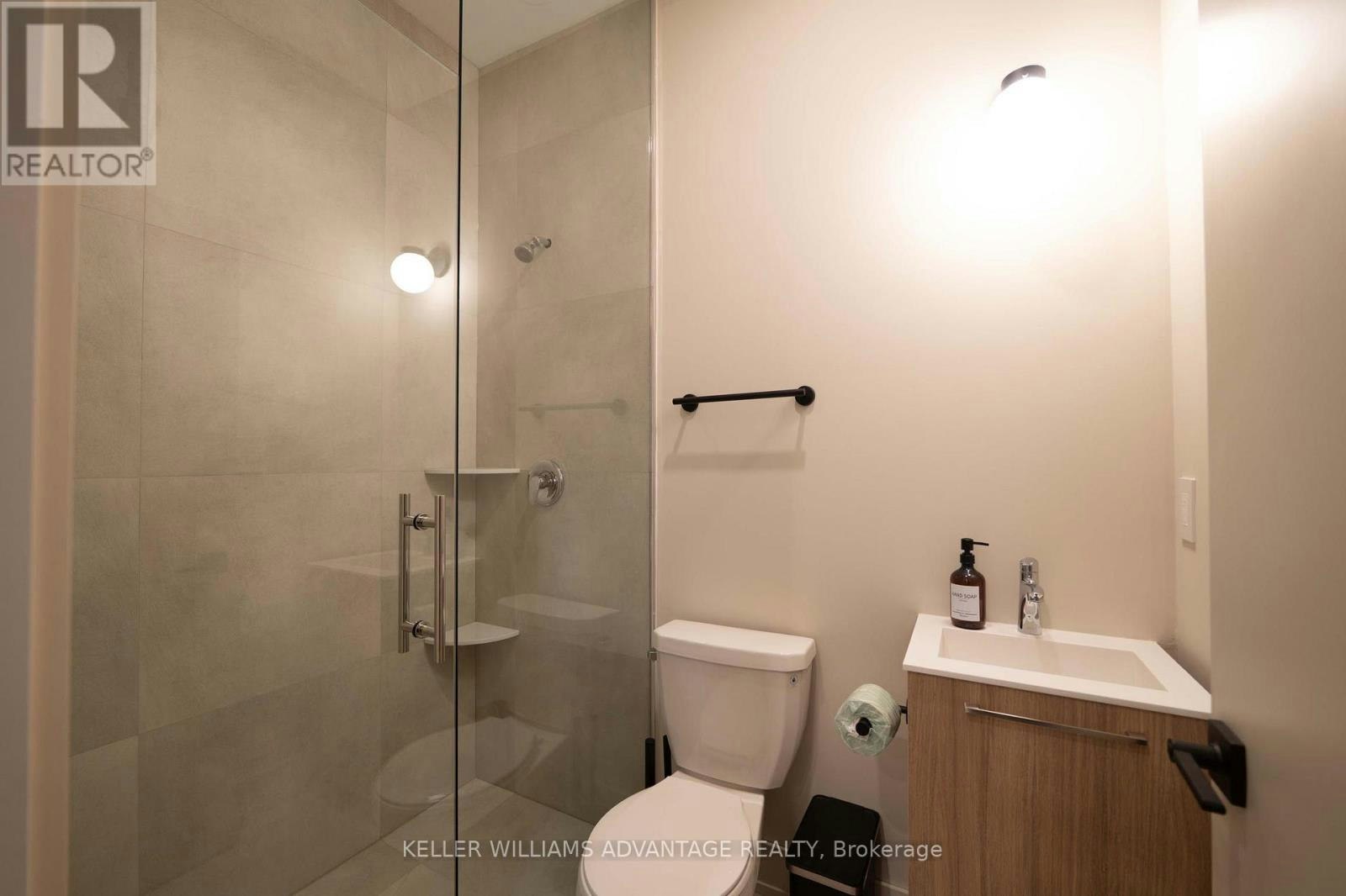 5-23 Ross Street, Toronto, ON, M5T 1Z8 - 5