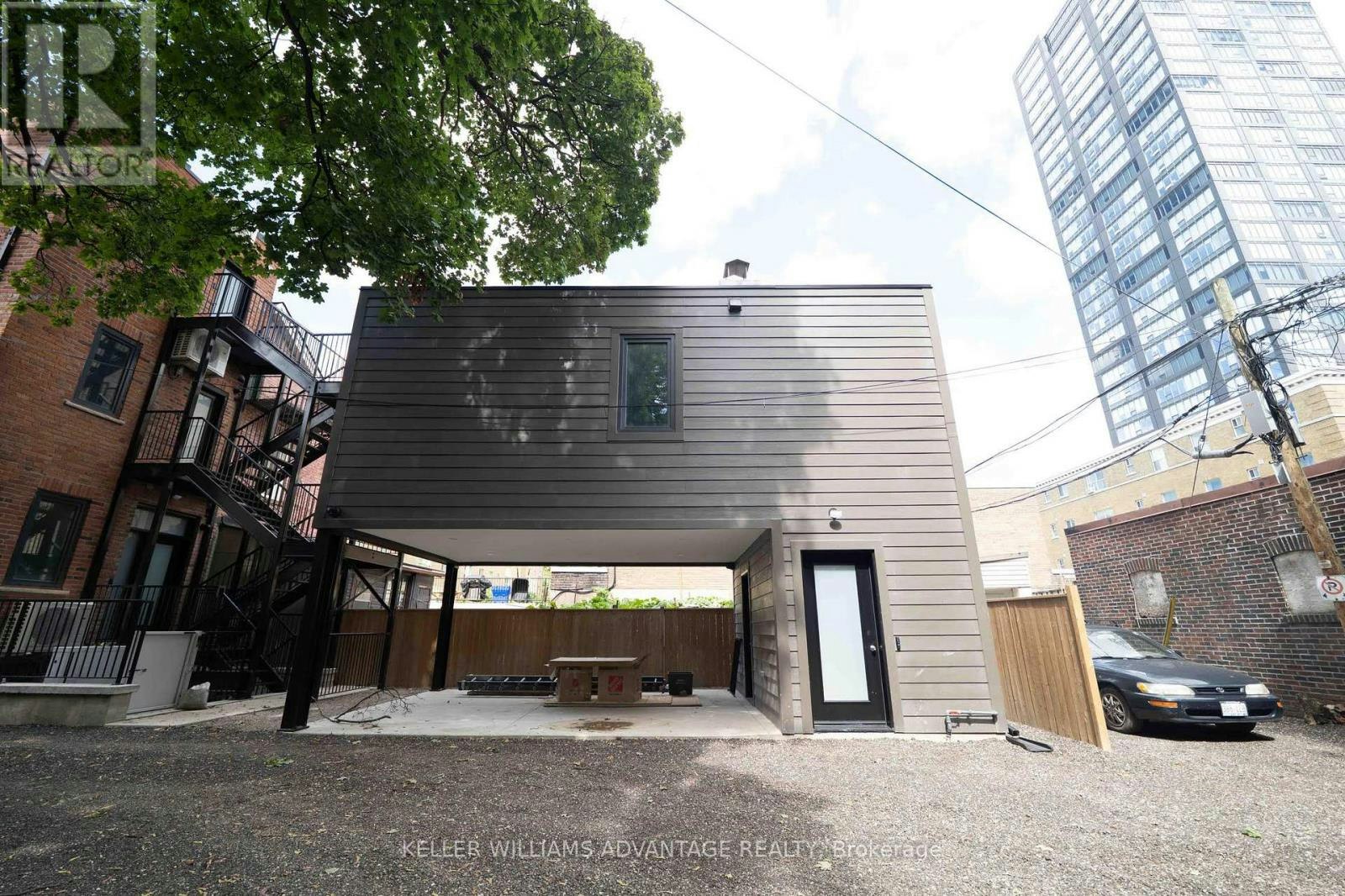 5-23 Ross Street, Toronto, ON, M5T 1Z8 - 8