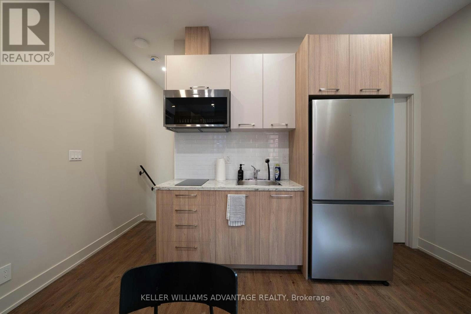 5-23 Ross Street, Toronto, ON, M5T 1Z8 - 2