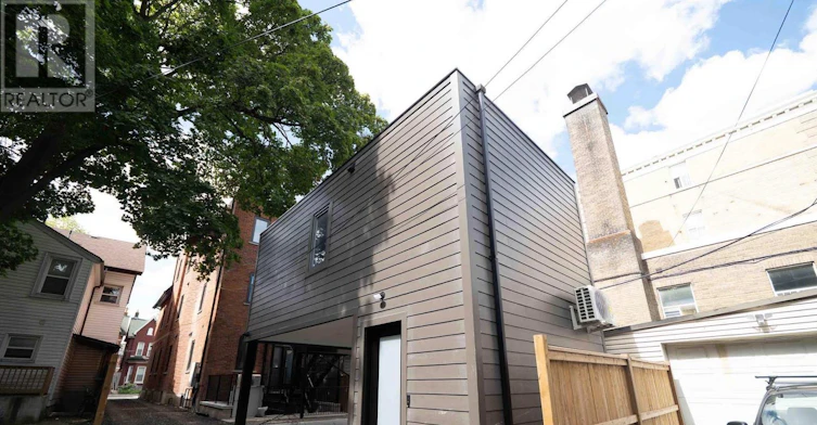 5-23 Ross Street, Toronto, ON, M5T 1Z8