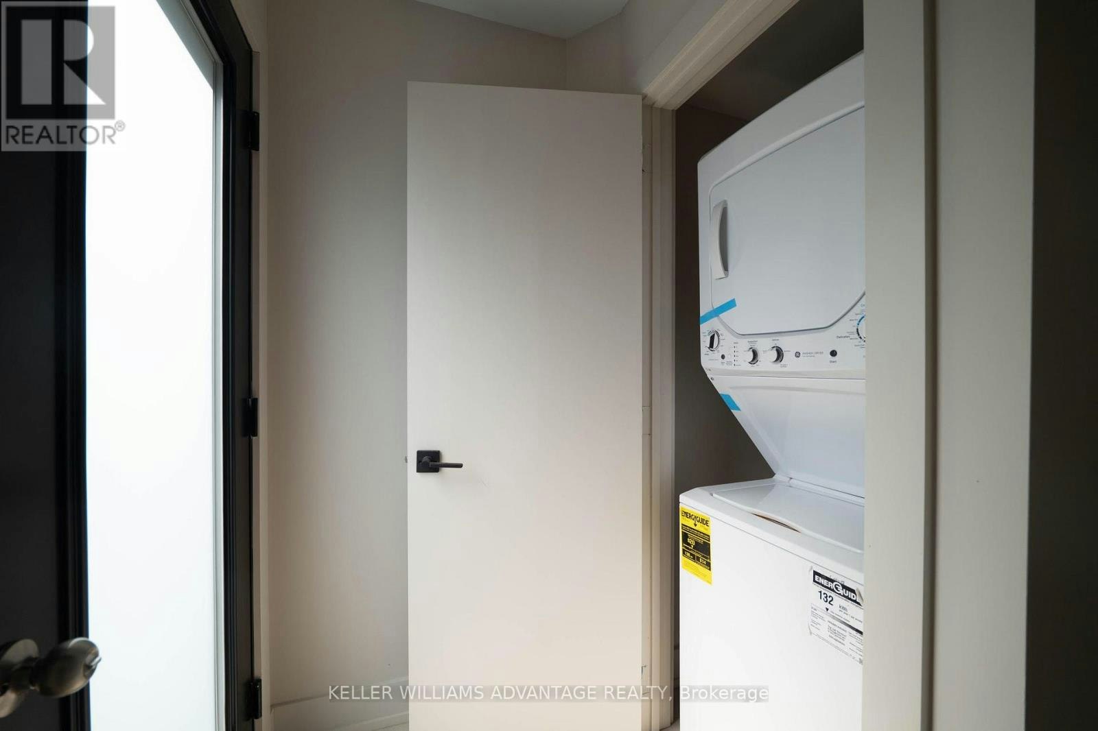 5-23 Ross Street, Toronto, ON, M5T 1Z8 - 7