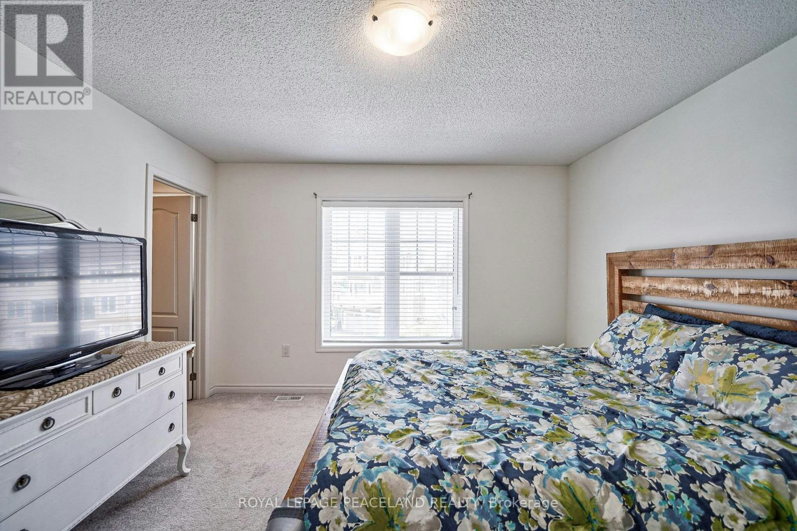 59 Shelburne Avenue, Wasaga Beach, ON, L9Z 0J4 - 34