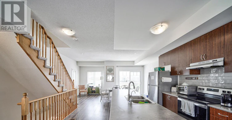 59 Shelburne Avenue, Wasaga Beach, ON, L9Z 0J4 - 24