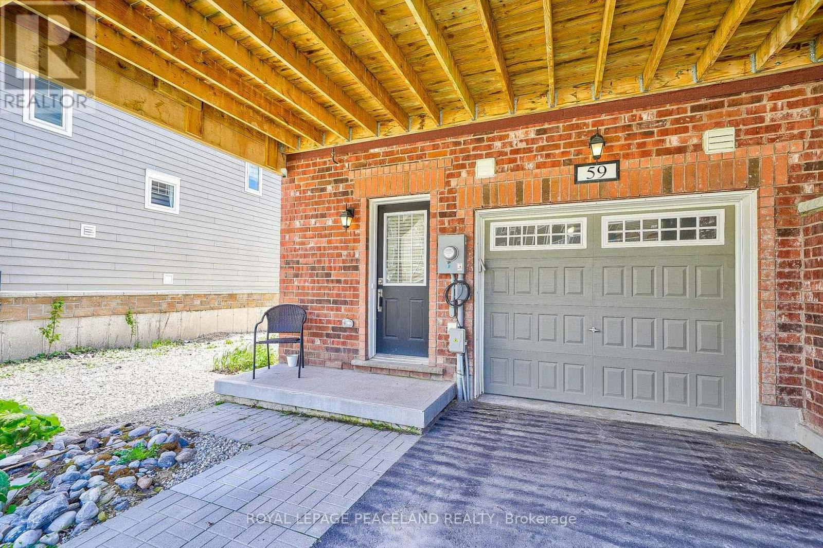 59 Shelburne Avenue, Wasaga Beach, ON, L9Z 0J4 - 2