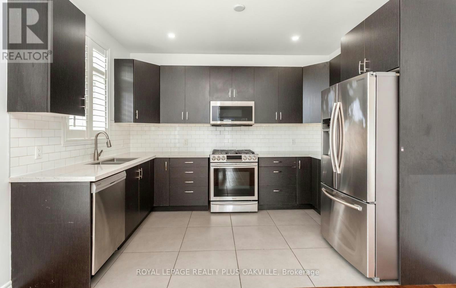 2386 Natasha Circle, Oakville, ON, L6M 1P2 - 12