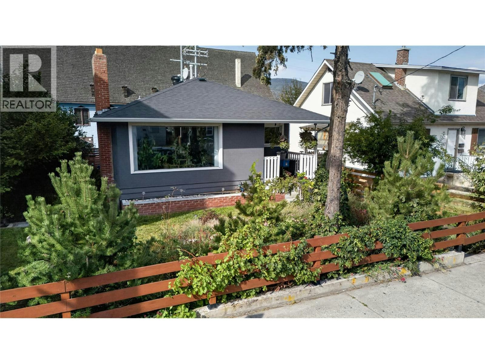 689 Ellis Street, Penticton, BC, V2A 4M5