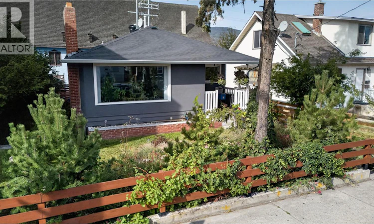 689 Ellis Street