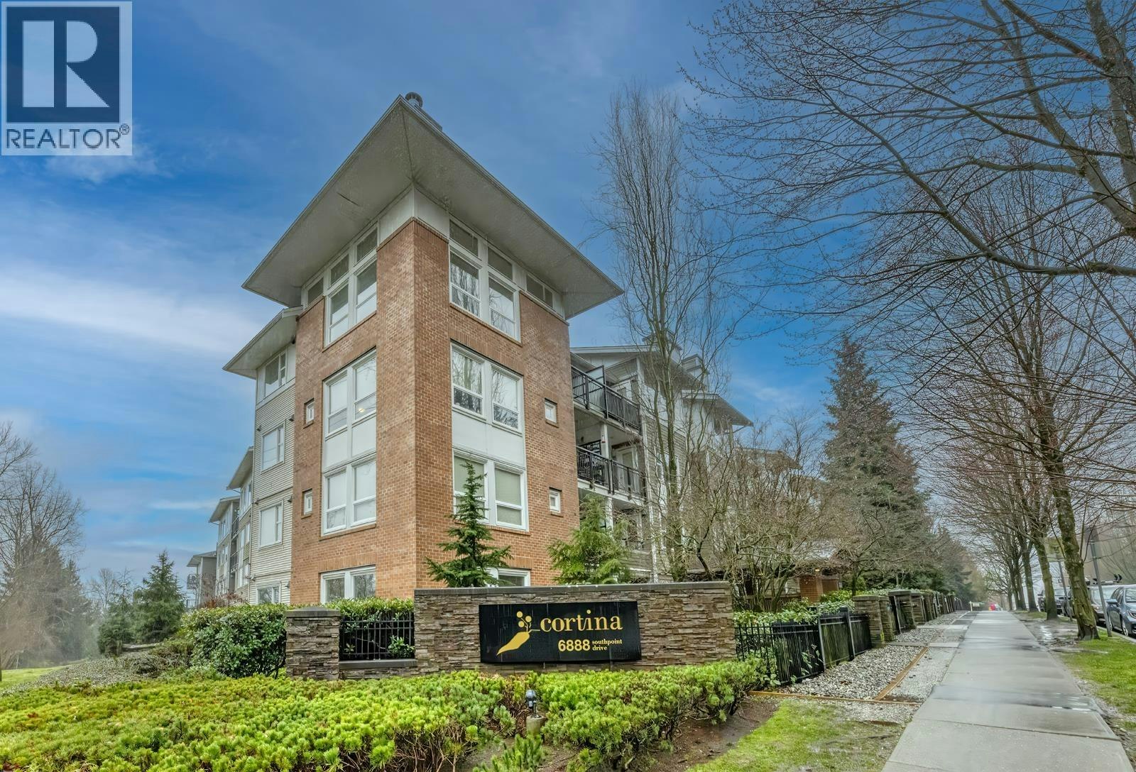 209-6888 Southpoint Drive, Burnaby, BC, V3N 5E3