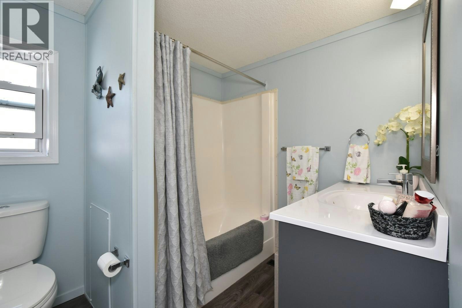 8-1420 Trans Canada Highway, Sorrento, BC, V0E 2W0 - 25