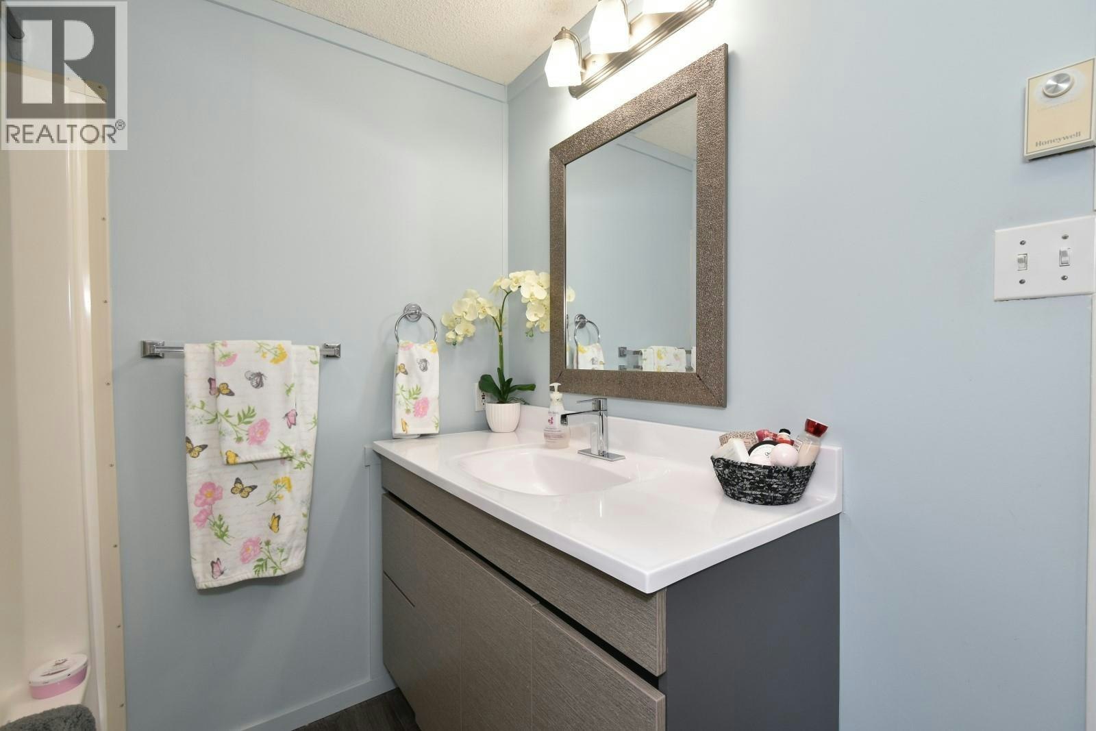 8-1420 Trans Canada Highway, Sorrento, BC, V0E 2W0 - 26