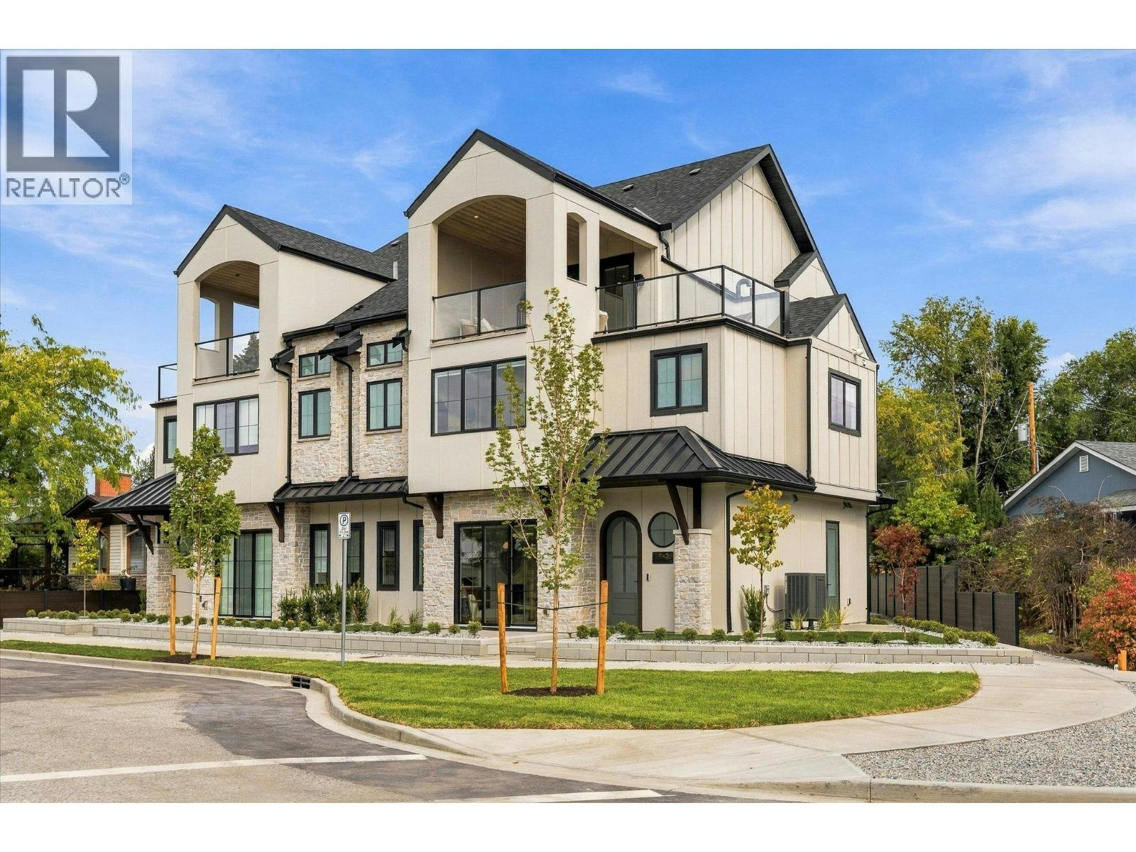 1-2435 Taylor Crescent, Kelowna, BC, V1Y 1L9