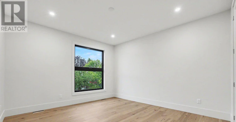 218 Woodland Avenue, Ottawa, ON, K2B 5C9 - 35