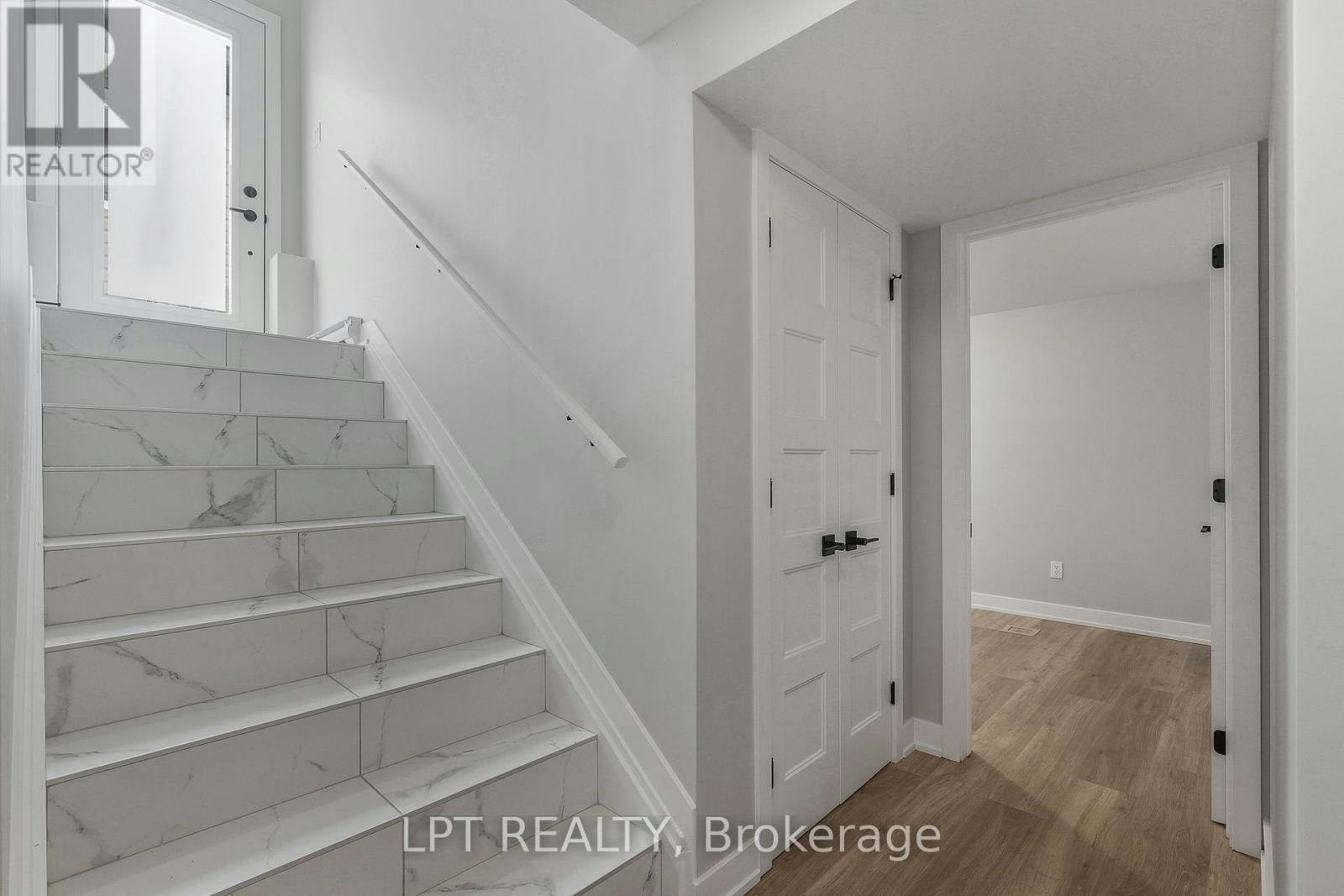 B-976 Katia Street, Limoges, ON, K0A 2M0 - 2
