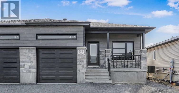 B-976 Katia Street, Limoges, ON, K0A 2M0