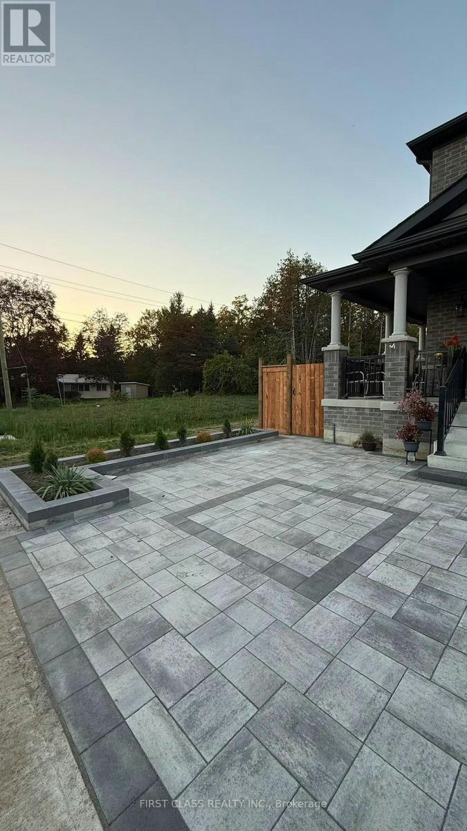 LOWER-49 Mountainside Crescent, Whitby, ON, L1R 0P4 2