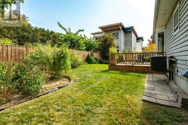 MAIN-145 Carlson Drive, Newmarket, ON, L3Y 3H1 - 27
