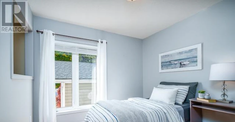 MAIN-145 Carlson Drive, Newmarket, ON, L3Y 3H1 - 14