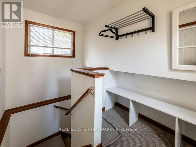 MAIN-145 Carlson Drive, Newmarket, ON, L3Y 3H1 - 17