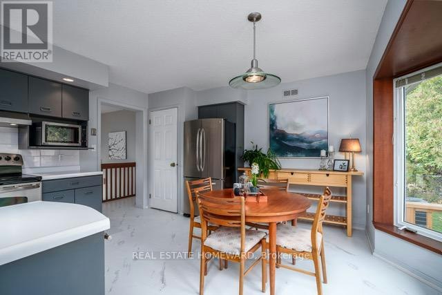 MAIN-145 Carlson Drive, Newmarket, ON, L3Y 3H1 - 25